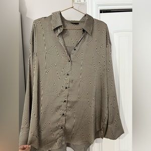 Gold and black print blouse, size large never worn new